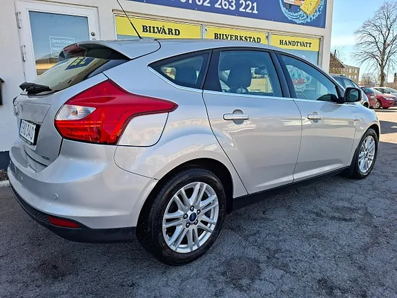 Ford Focus 2014 photo 2
