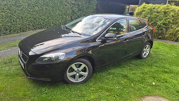 Volvo V40 2016 photo 2
