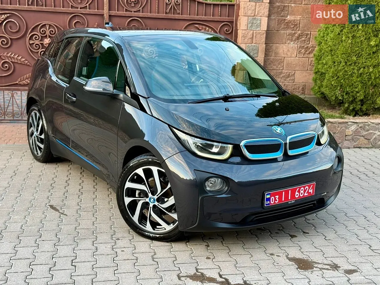 BMW I3