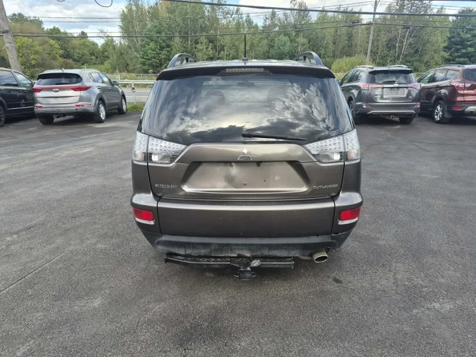 Mitsubishi Outlander 2010 photo 4