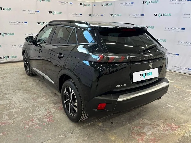 Peugeot 2008 2021 photo 3