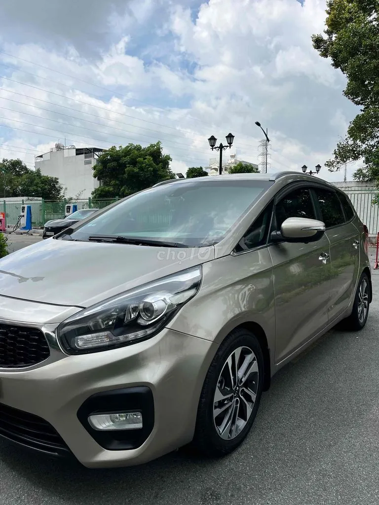 Kia Rondo 2018 photo 2