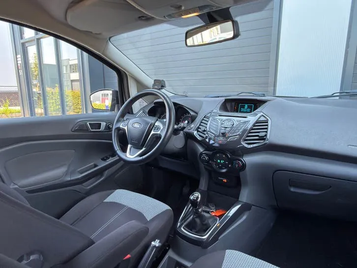 Ford Ecosport 2015 photo 2