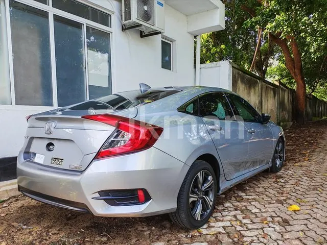 Honda Civic 2020 photo 4