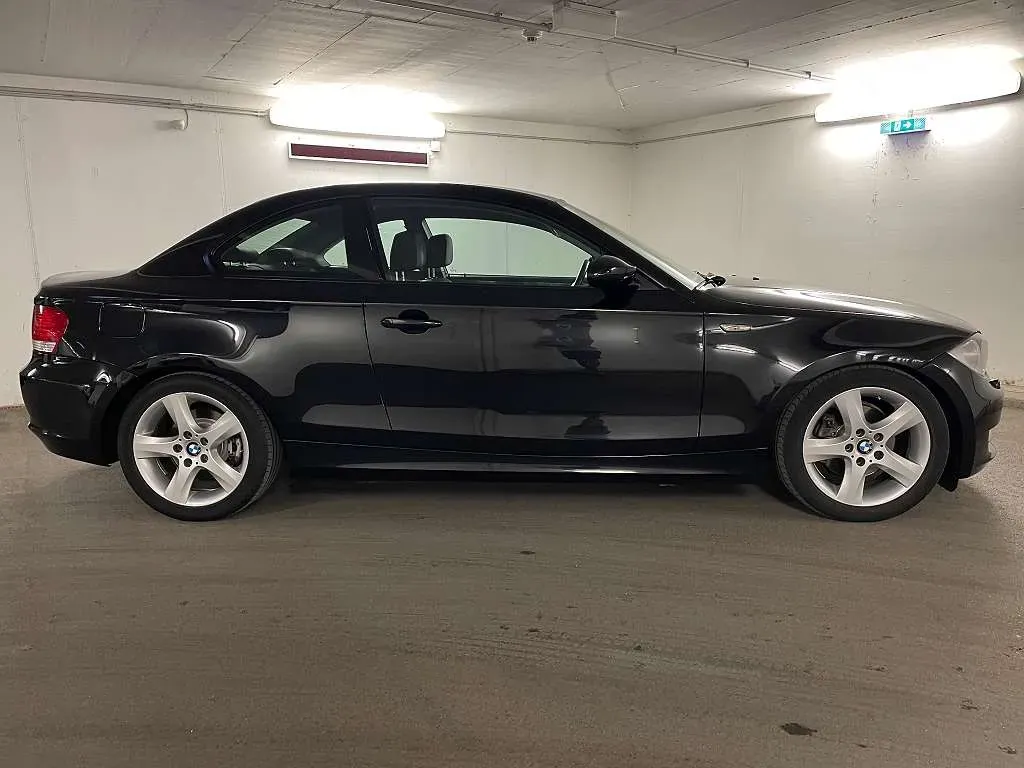 BMW 1 Series 2009 photo 2