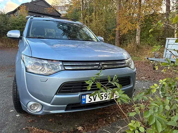 Mitsubishi Outlander 2014 photo 2
