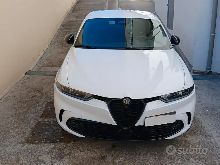 Alfa Romeo Tonale 2023 photo 2