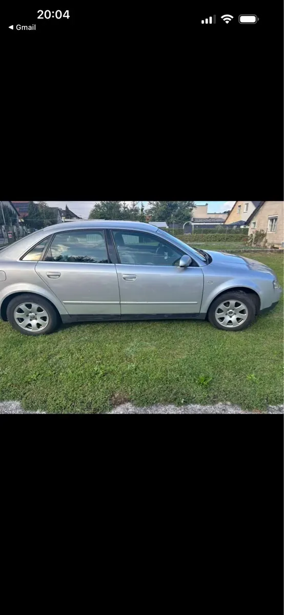 Audi A4 2004 photo 2
