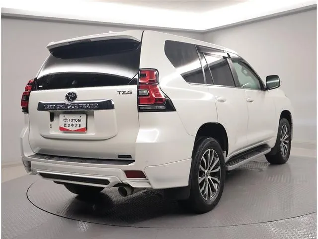 Toyota Land Cruiser Prado 2021 photo 3