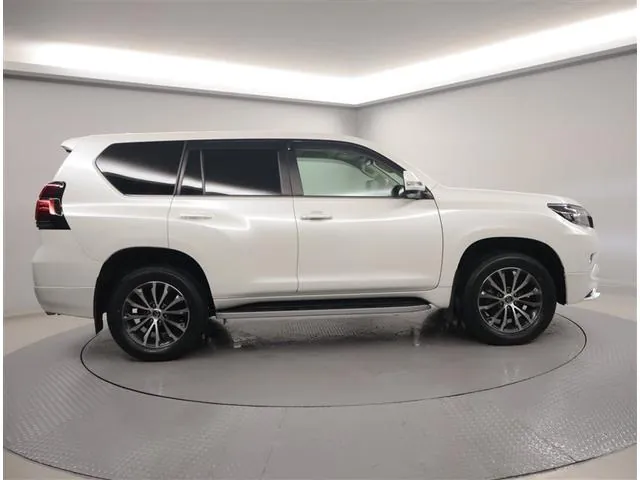 Toyota Land Cruiser Prado 2021 photo 2