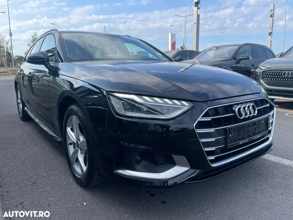 Audi A4 Avant 2023 photo 3