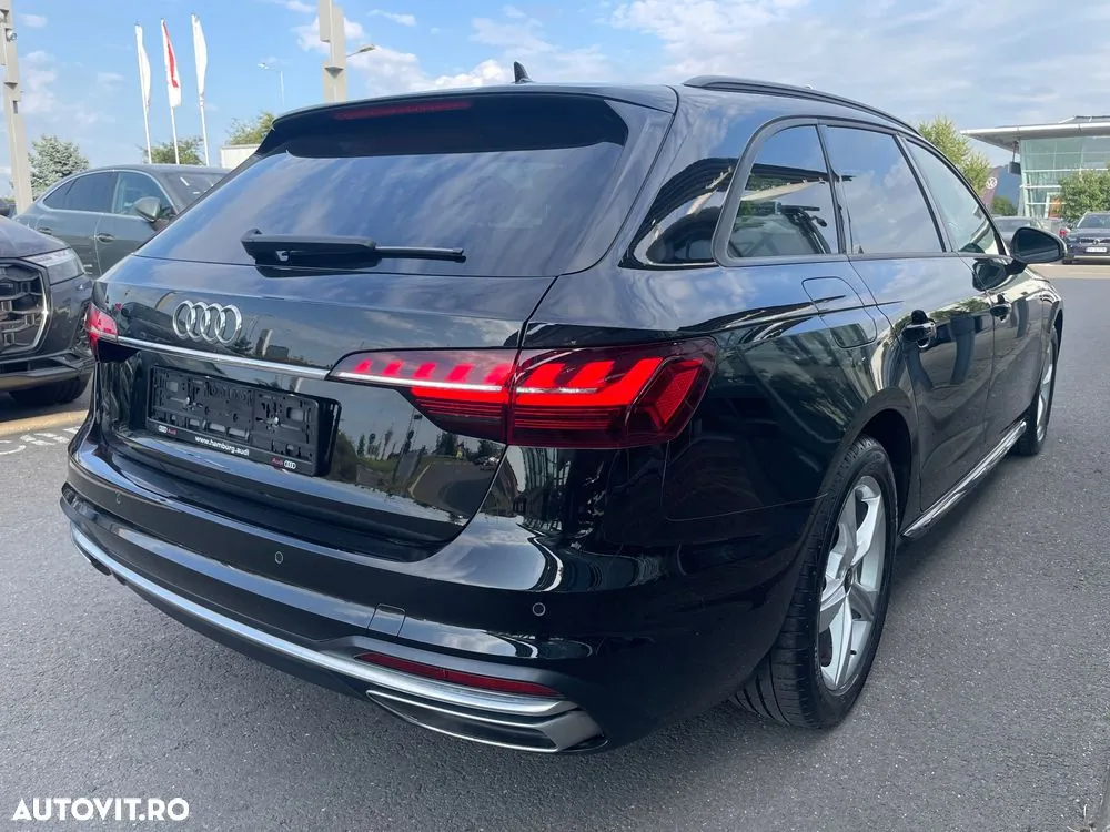 Audi A4 Avant 2023 photo 4