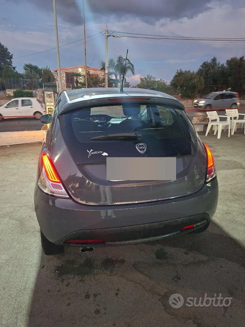 Lancia Ypsilon 2015 photo 4