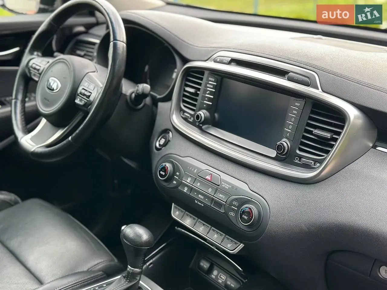 Kia Sorento 2015 photo 2
