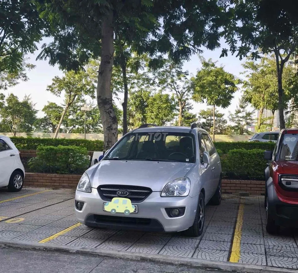 Kia Carens 2009 photo 2