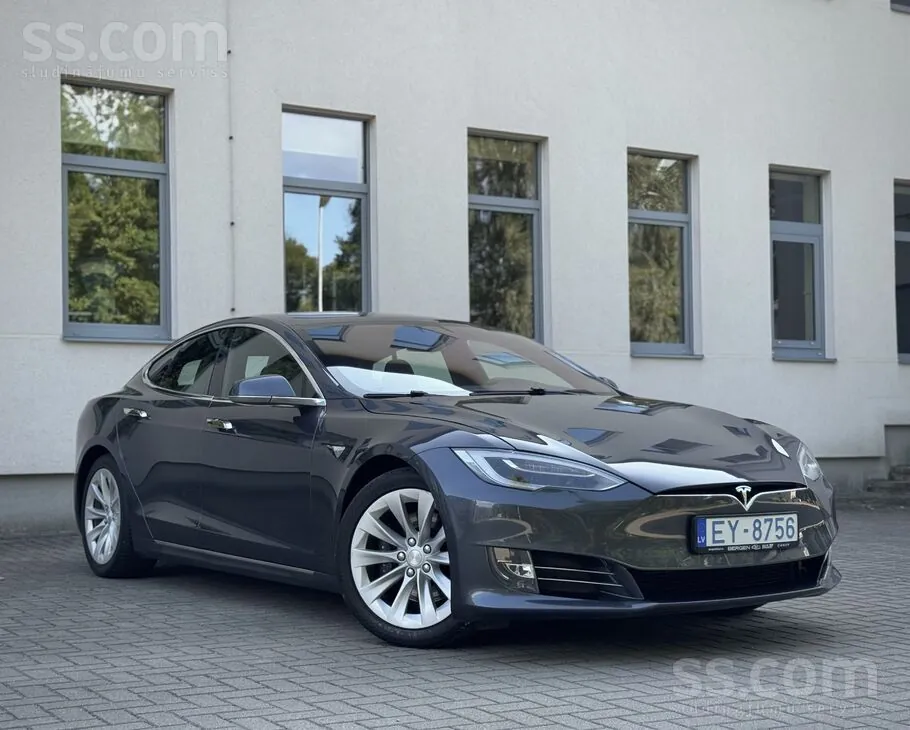 Tesla Model S 2018 photo 2