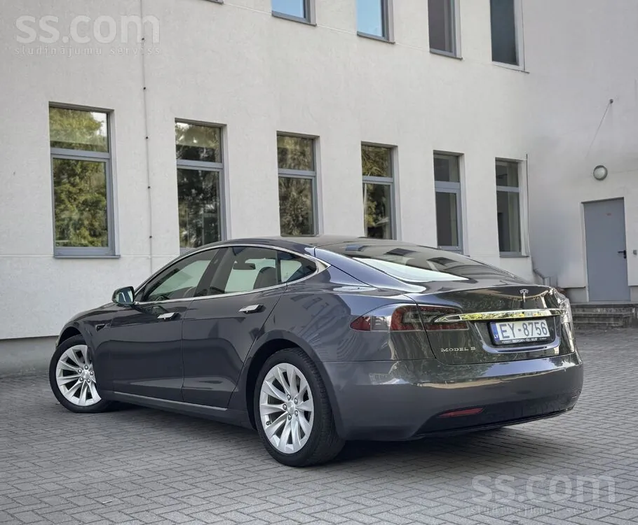 Tesla Model S 2018 photo 3