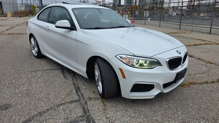 BMW 2 Series 2016 photo 2