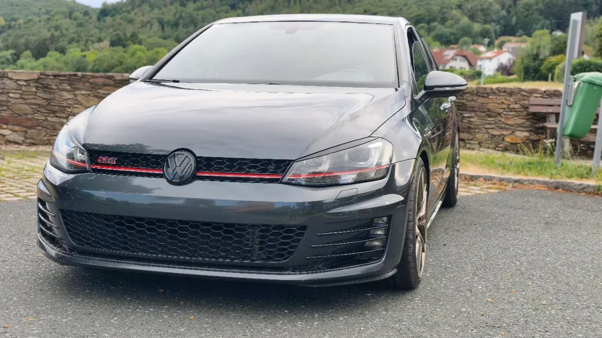 Volkswagen Golf 2013 photo 2