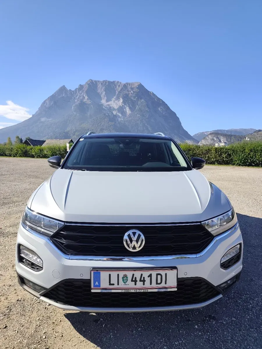 Volkswagen T-Roc 2018 photo 2