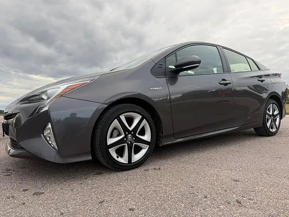Toyota Prius 2017 photo 4