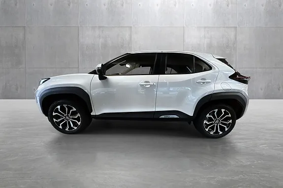 Toyota Yaris Cross 2023 photo 2