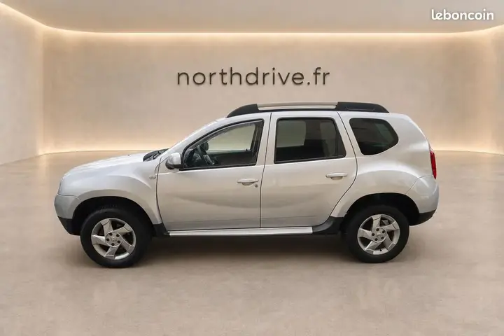 Dacia Duster 2010 photo 2