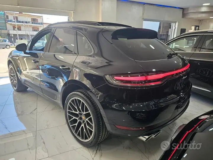 Porsche Macan 2021 photo 2