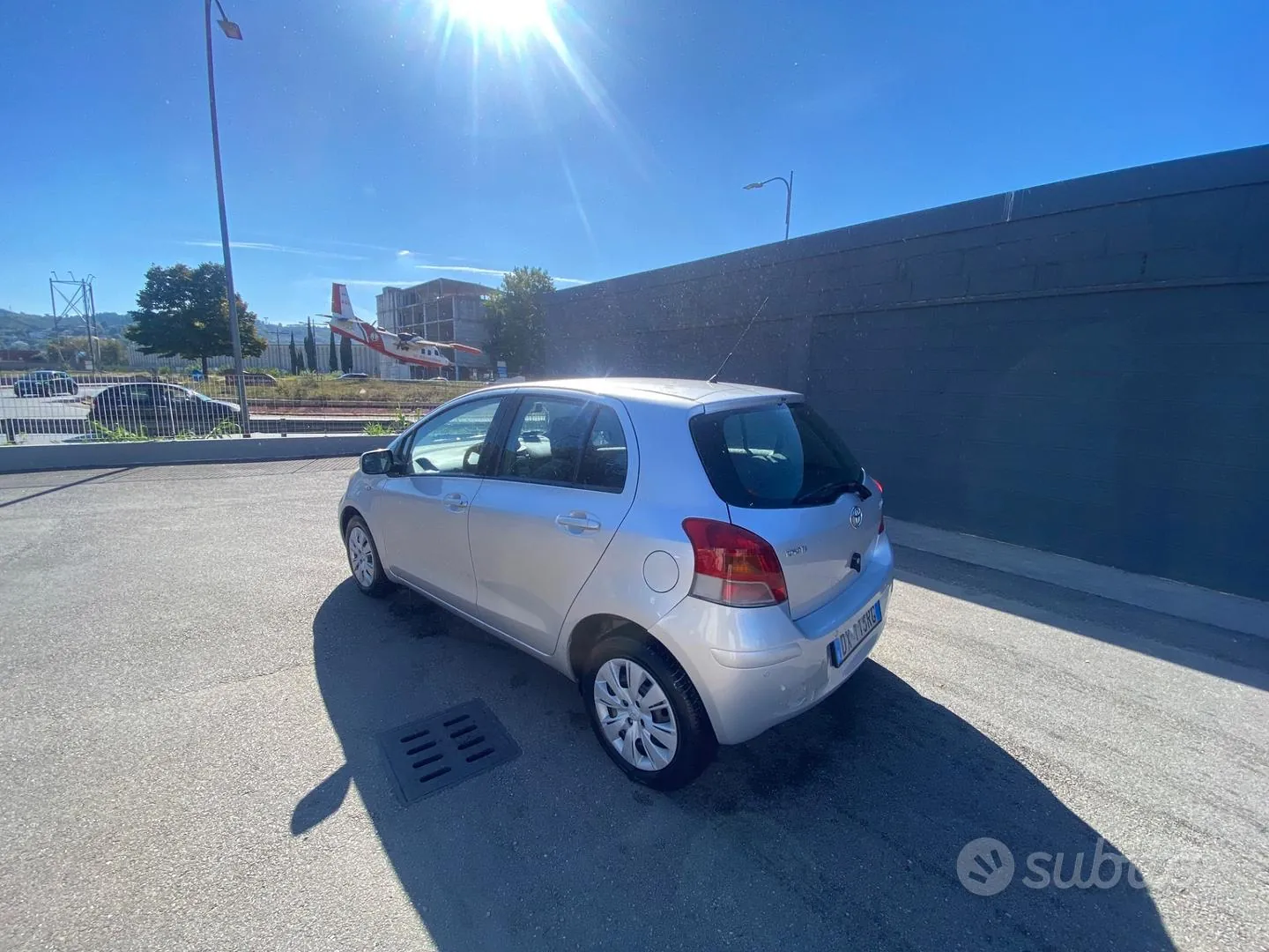 Toyota Yaris 2010 photo 2