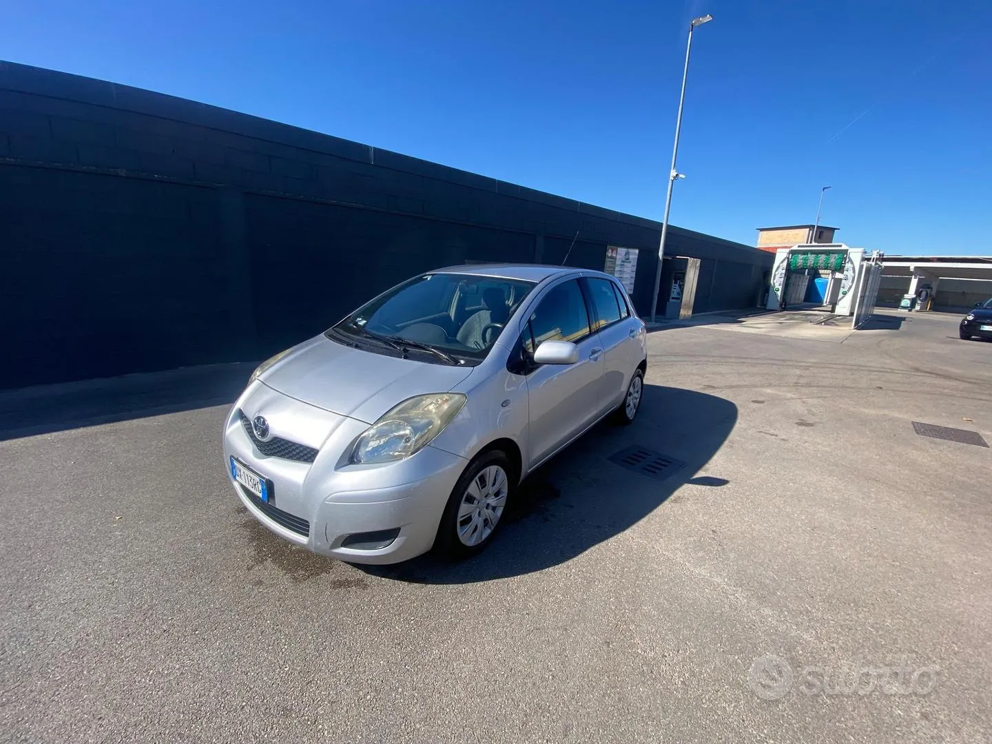 Toyota Yaris 2010 photo 3