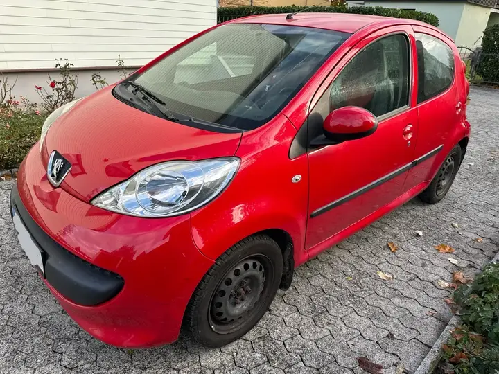 Peugeot 107 2007 photo 2