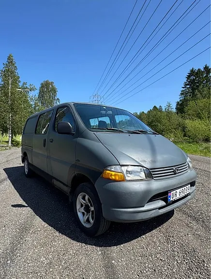 Toyota Hiace 2003 photo 2