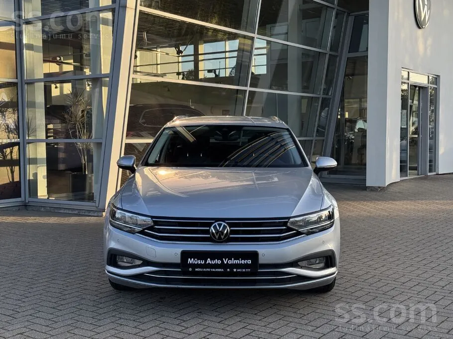 Volkswagen Passat 2023 photo 2