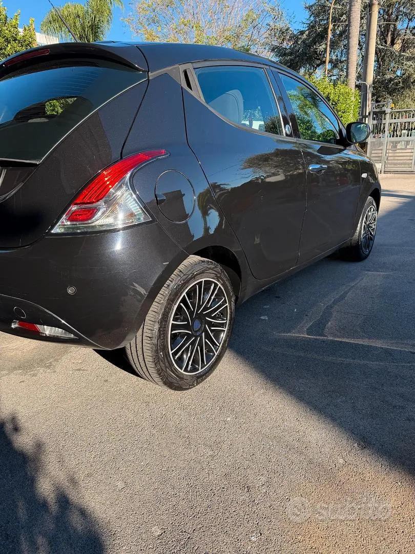 Lancia Ypsilon 2019 photo 4