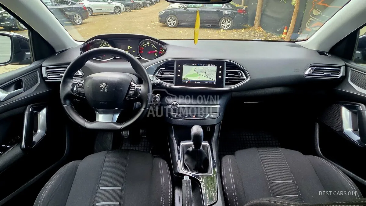 Peugeot 308 2018 photo 2