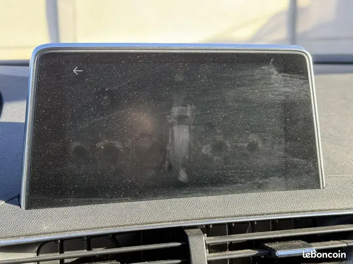 Peugeot 3008 2019 photo 5