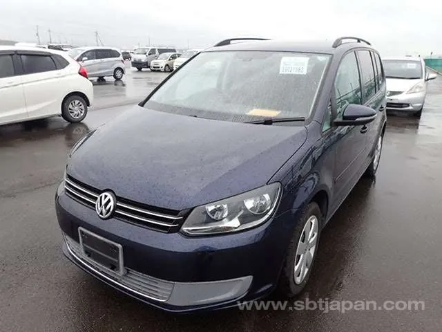 Volkswagen Golf Touran 2011 photo 2