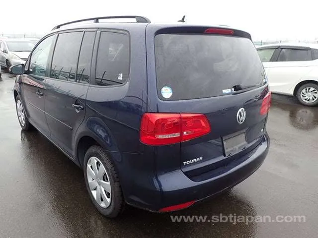 Volkswagen Golf Touran 2011 photo 3