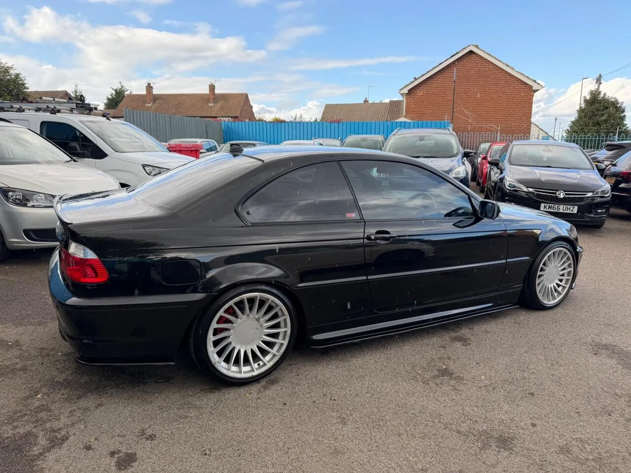 BMW 3 Series 2003 photo 2