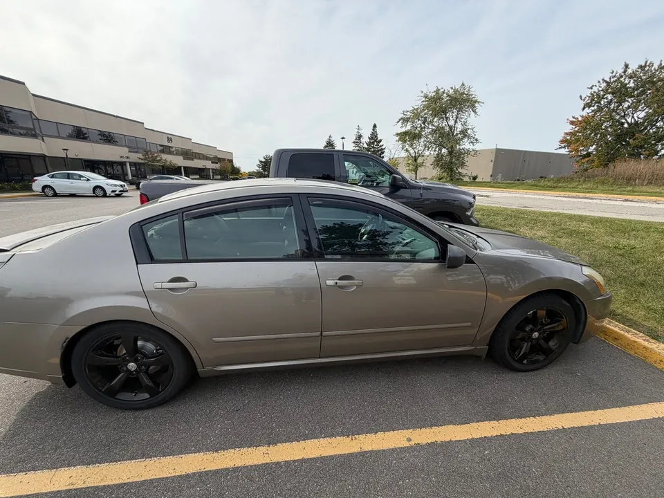 Nissan Maxima