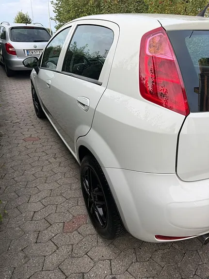 Fiat Punto 2015 photo 5