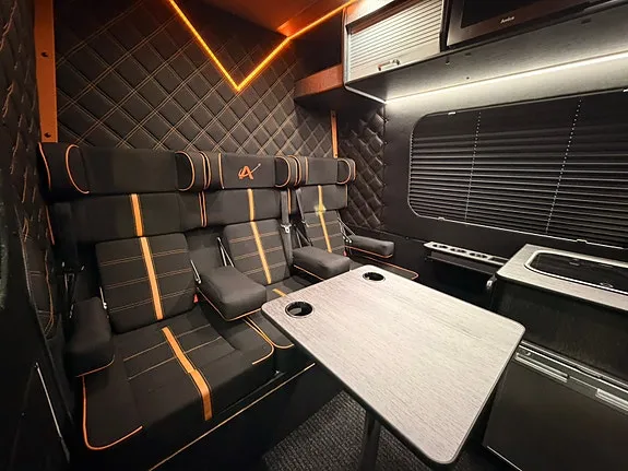 Mercedes-Benz Sprinter 319