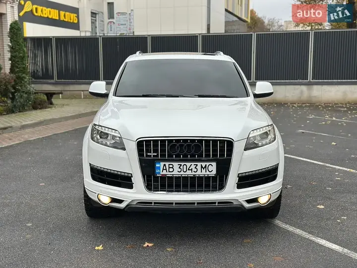 Audi Q7 2014 photo 2