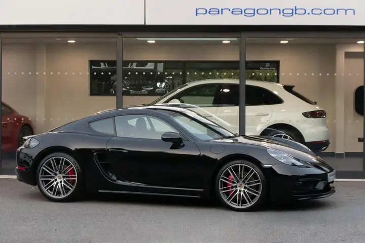 Porsche 718 Cayman
