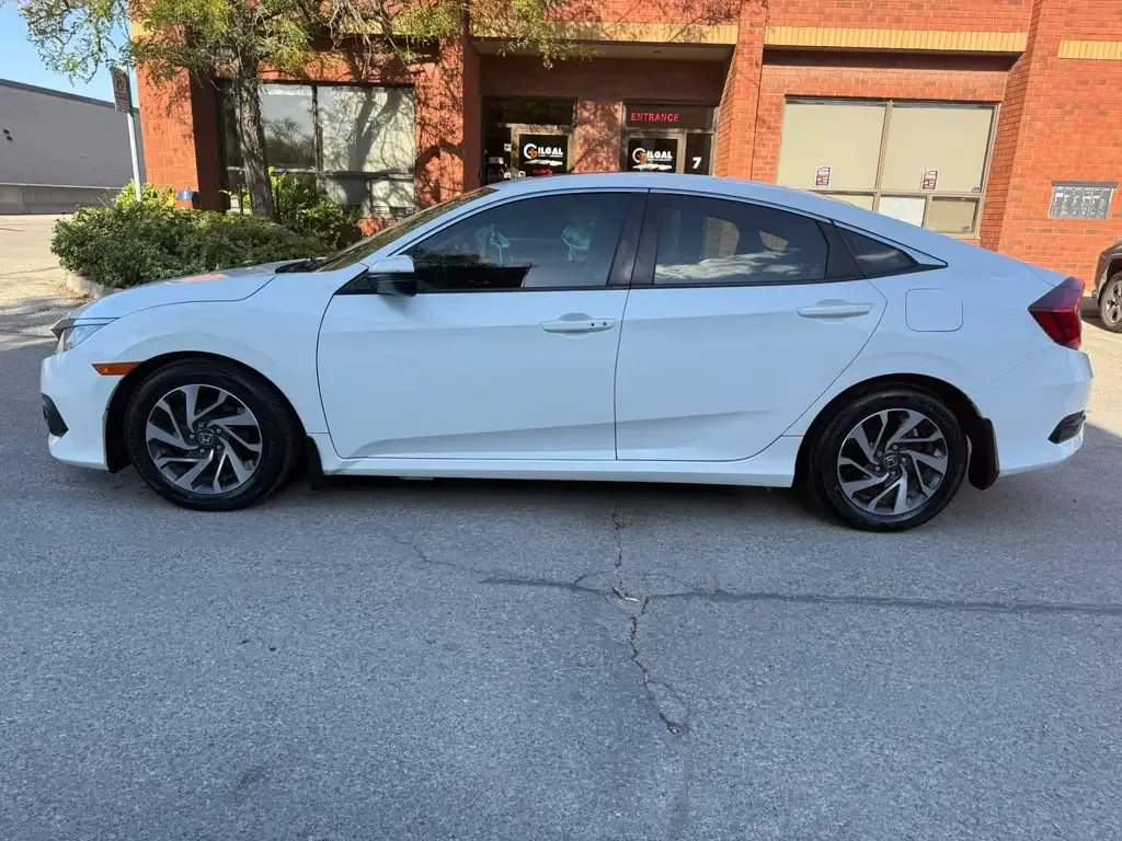 Honda Civic 2016 photo 2