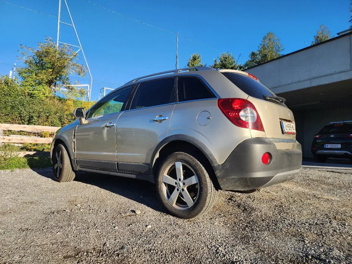 Opel Antara 2010 photo 3