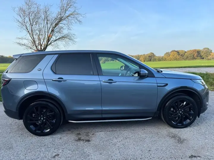 Land Rover Discovery Sport 2020 photo 3
