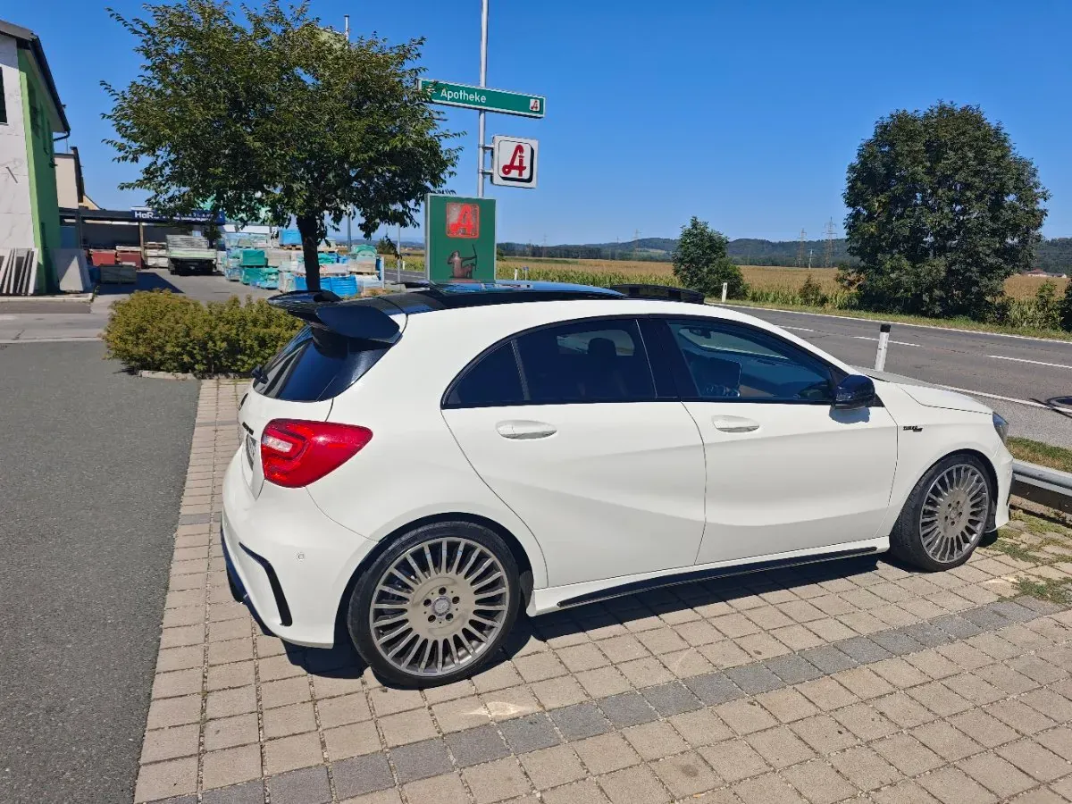 Mercedes-Benz A-Class 2014 photo 2