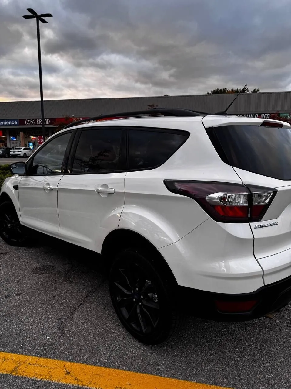 Ford Escape 2017 photo 3