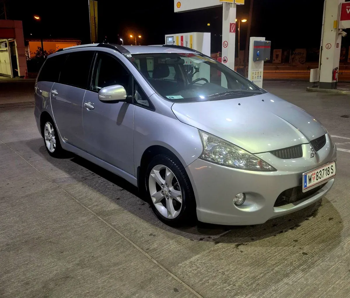 Mitsubishi Grandis